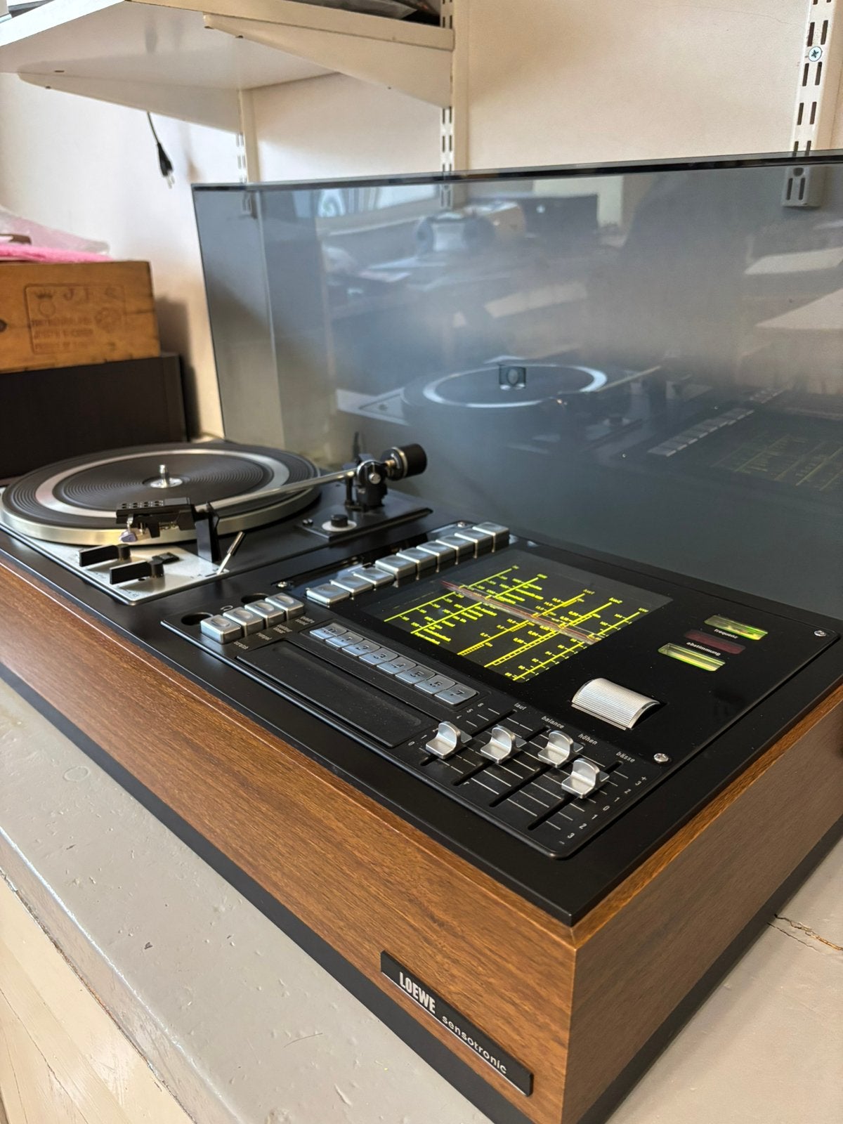 Loewe hifi center, Ophalen, Zo goed als nieuw, Platenspeler, Dual