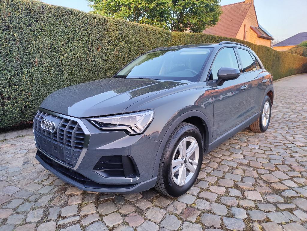 Audi Q3 Q3 35 TFSI Business Edition Attraction Str., Auto's, Audi, Stof, 1498 cc, 4 cilinders, https://public.car-pass.be/vhr/5ea9769a-c863-4180-9c1a-6ca1d5ec4fc4?lang=fr