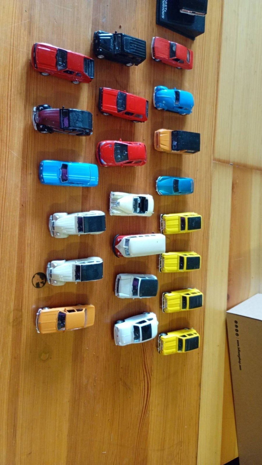 Petites voitures, Hobby en Vrije tijd, Modelauto's | 1:87, Ophalen, Zo goed als nieuw, Auto