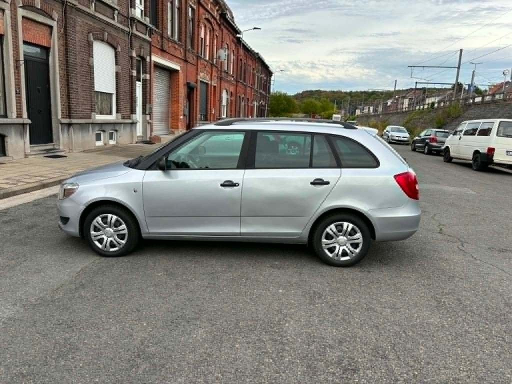 SKODA FABIA 1.2 ESSENCE MOD 2015 FEUILLET ROSE 100000KM, Autos, Achat, Entreprise, 5 portes, Essence