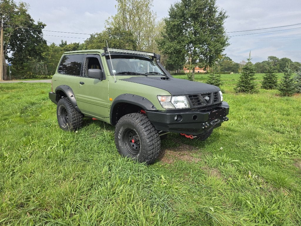 Te koop Nissan Patrol Y61 2.8 GR in zeer goede staat, Auto's, Zwart, 95 kW, Vierwielaandrijving, Particulier