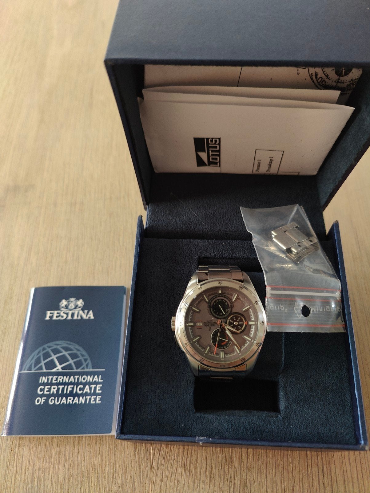 Montre multifonction Festina Sport (F16876/3) pour homme, Envoi, Acier, Acier