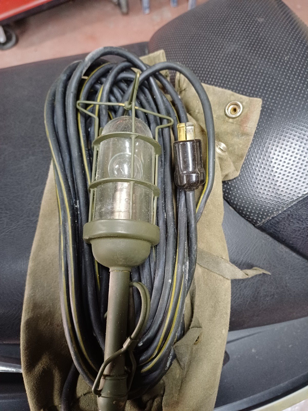Draaglamp auto, Ophalen