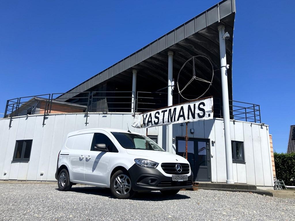 Mercedes-Benz Citan 110 / 15.700€ + BTW / 3 Zits / Trekhaak, Monovolume, 95 pk, Wit, Bedrijf