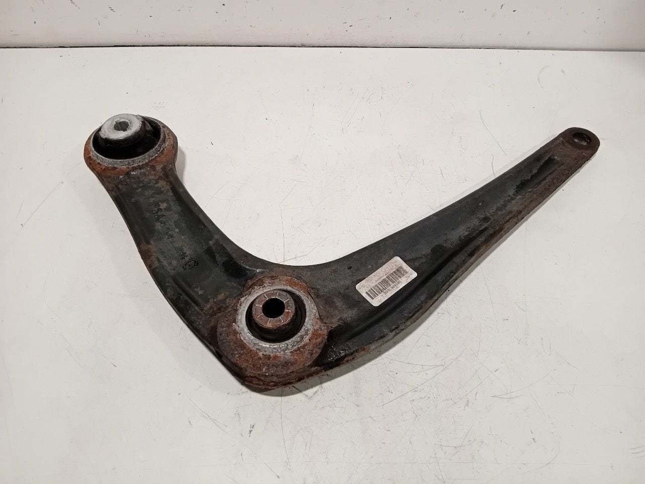 Draagarm links voor Toyota ProAce, Onderdelen@venauto.nl, Van der Ven Autorecycling B.V., Ettenseweg 76, 4706 PB Roosendaal, The Netherlands