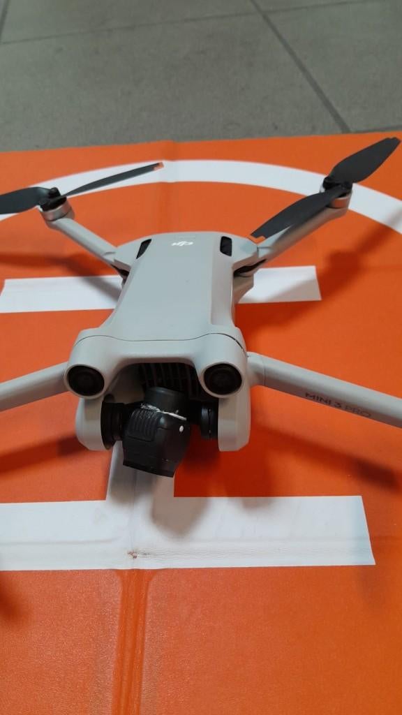 Drone DJI + Accessoires Télécommande, Batteries, Sacoche, Enlèvement ou Envoi