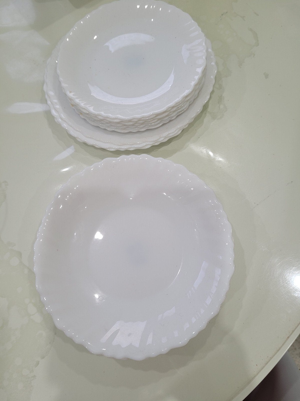 Assiette arcopal .plateau four traiteur pour patee ou autre, Enlèvement, Comme neuf