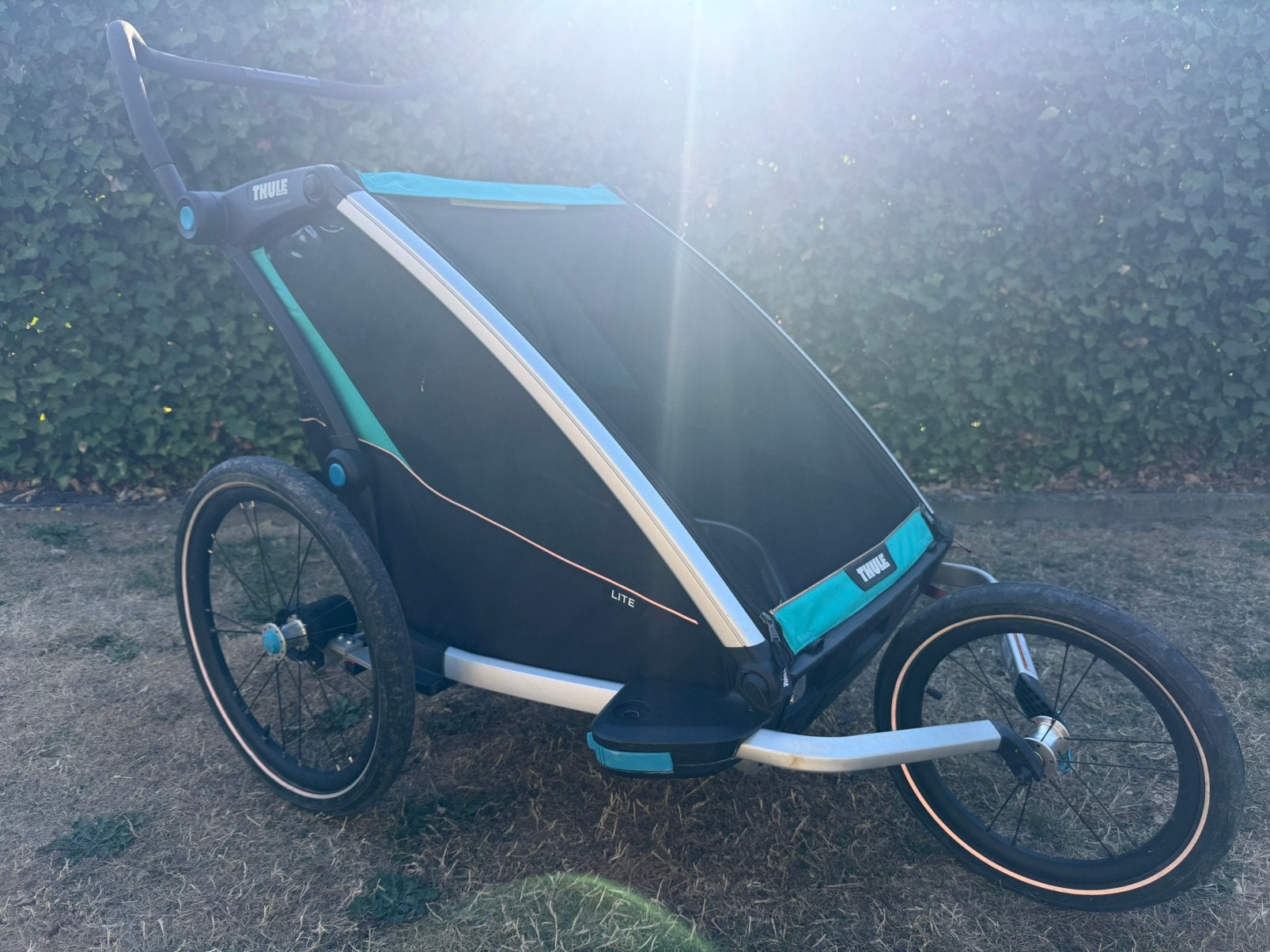 Remorque velo THULE + kit jogging, Vélos & Vélomoteurs, Enlèvement, Comme neuf