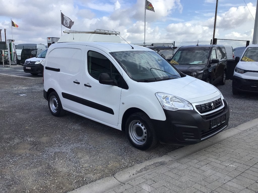 peugeot partner 16hdi 2018 57000km 3plaatsen 8950e ex, Auto's, Voorwielaandrijving, 75 kW, Stof, Euro 6