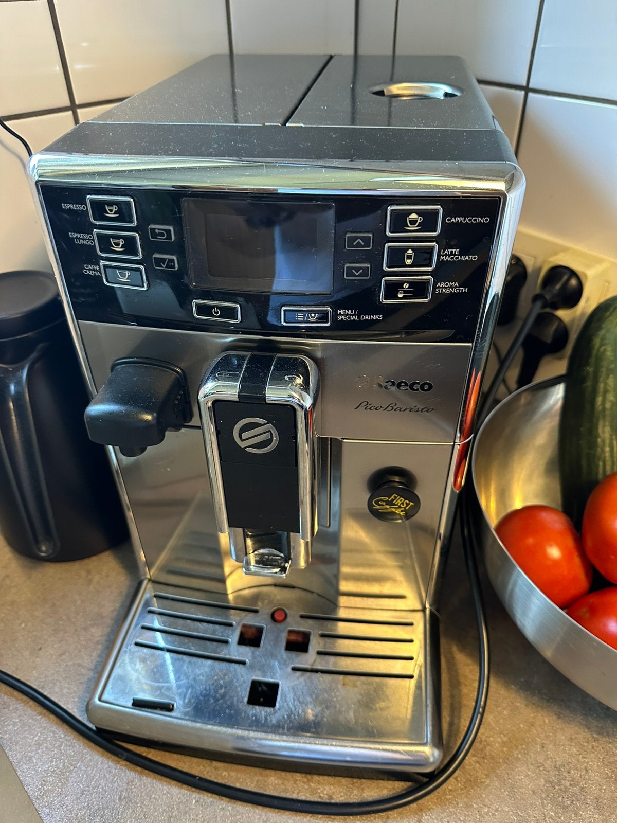 Saeco pico barista à vendre, Machine à espresso, Réservoir d'eau amovible, Café en grains, Utilisé
