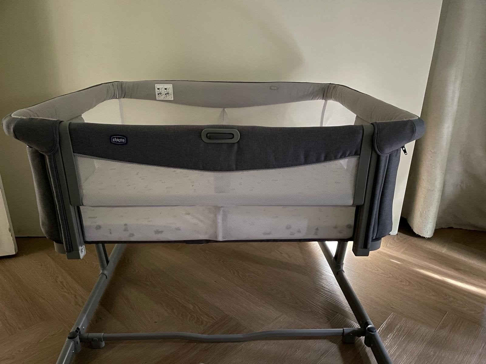 Co-sleeper voor tweeling (Chicco next2me twins), Enlèvement, Comme neuf, Berceau