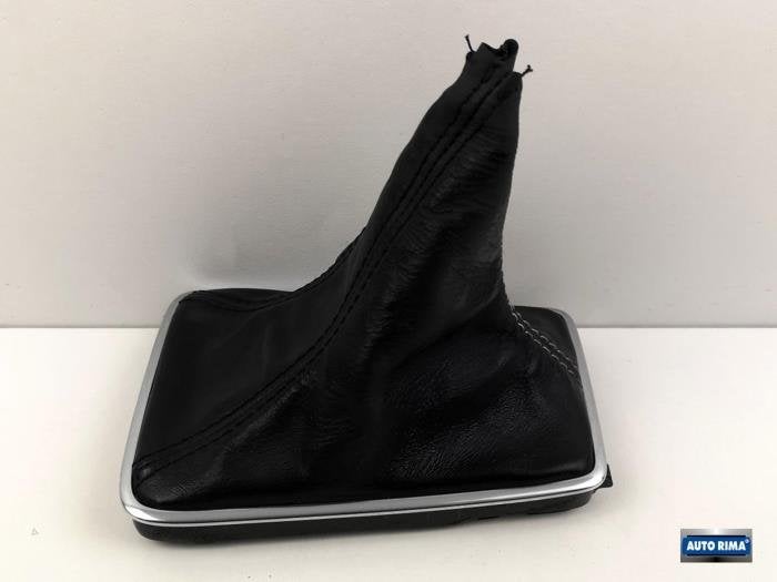 Enveloppe levier de vitesse d'un Volvo V40, -, 3 mois de garantie, Utilisé, -