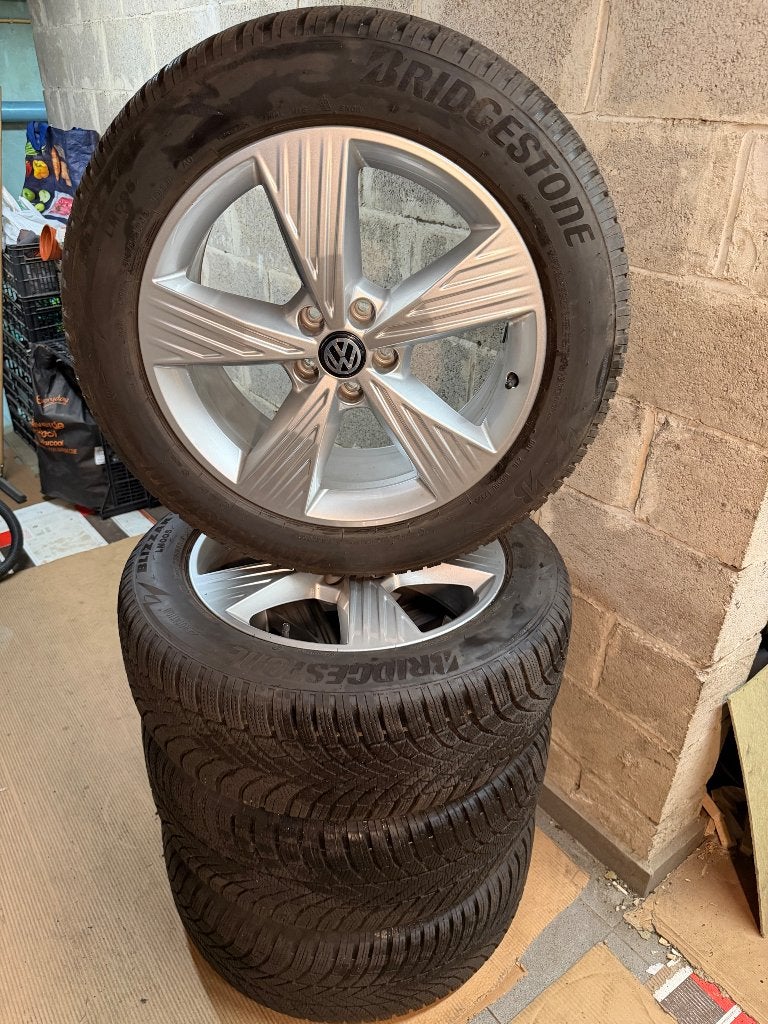 Kit Vw ID6/5/4- BUZZ- Audi Q4- 19pouces Bridgestone HiVER, Neuf, Pneus et Jantes, Pneus hiver, 19 pouces