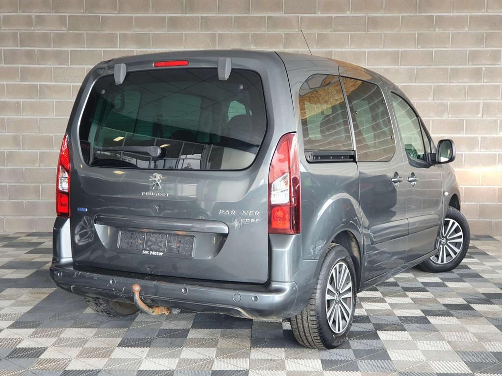 Peugeot Partner 1.6 DIESEL - 1ER MAIN - FULL CARNET - CR, Voorwielaandrijving, https://public.car-pass.be/vhr/9068f3a5-4e10-49b7-bcc1-f93839f4dcdd