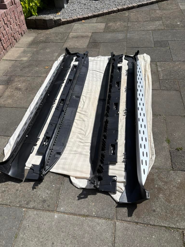 Treeplanken (Side bars) Mercedes Glc, Auto-onderdelen, Ophalen, Voor