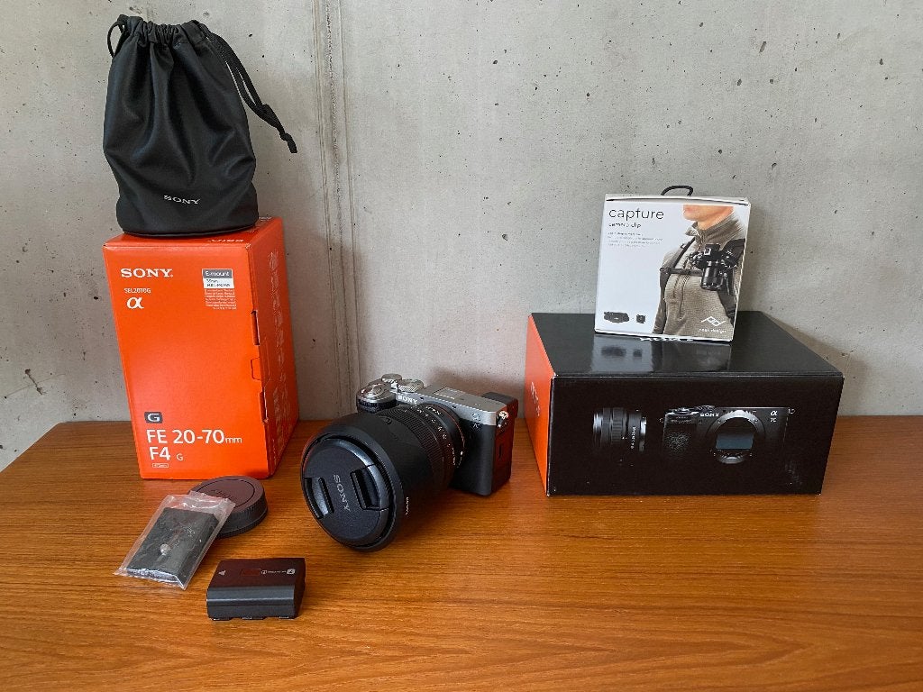 Sony A7C II zilver + 20-70mm F/4.0 G, TV, Hi-fi & Vidéo, 33 mégapixels, Pare-soleil, Écran inclinable/pivotant, Comme neuf