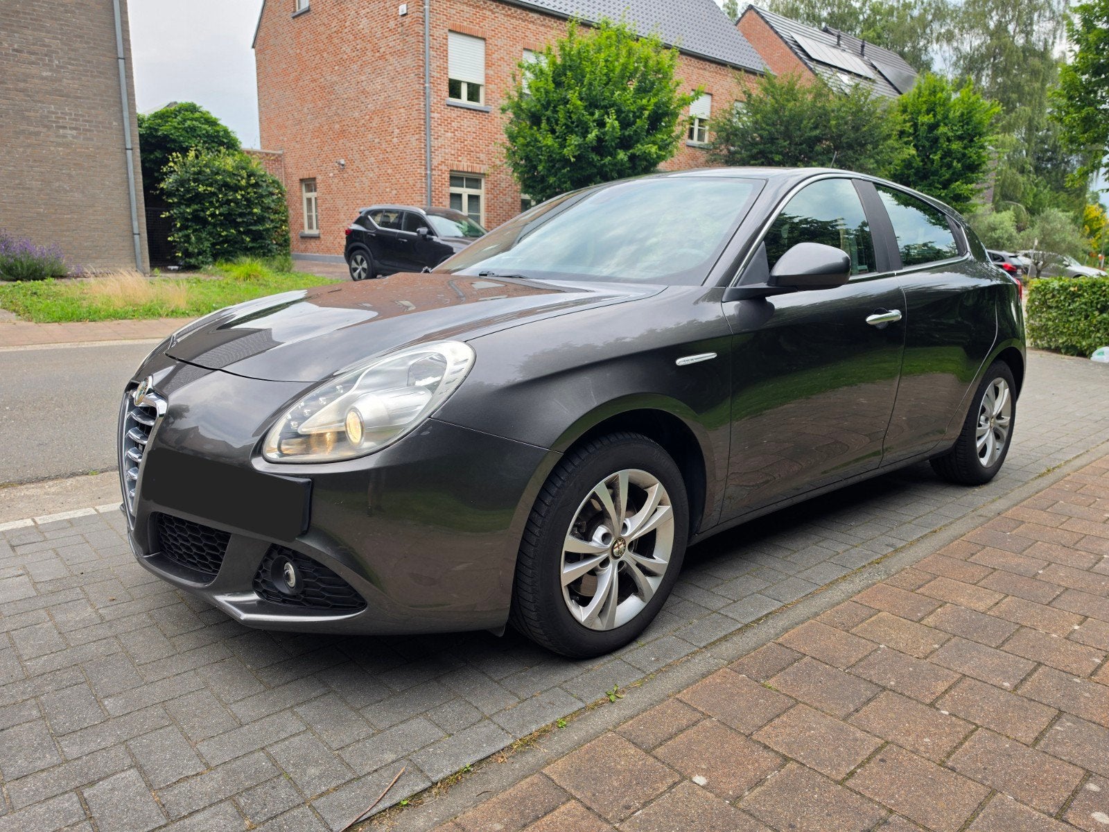 Alfa Romeo Giulietta 1.4tb 170pks Automaat Goede Staat !, Autos, Alfa Romeo, Argent ou Gris, Achat, Feux de virage, Carnet d'entretien