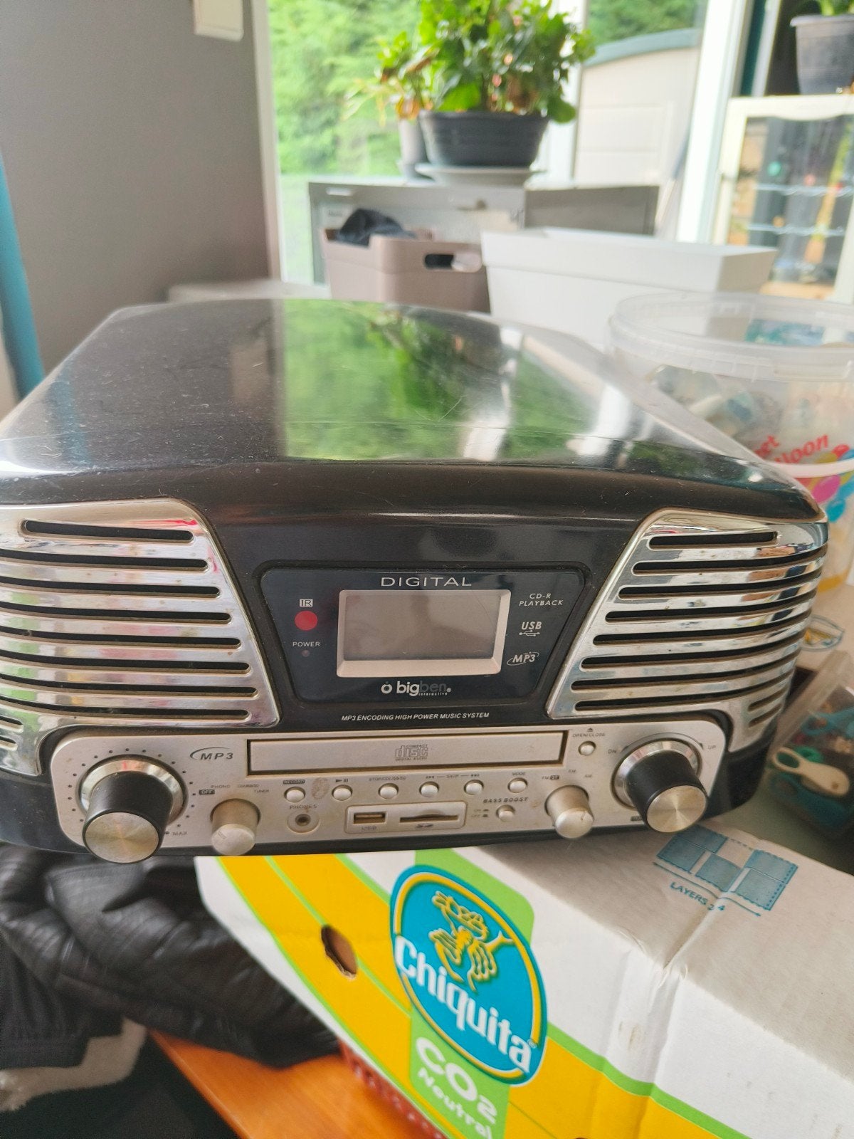 Tourne-disque, radio lecteur CD, Radio
