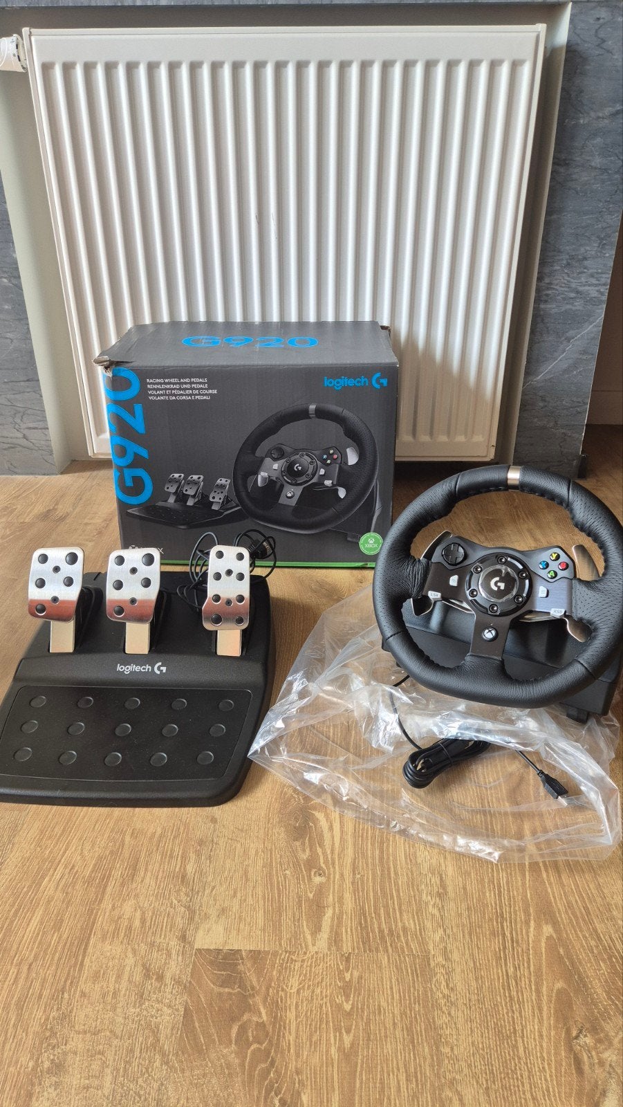 G920 Driving Force (Nooit gebruikt, als nieuw), Games en Spelcomputers, Spelcomputers | Xbox | Accessoires, Xbox One, Xbox Series X
