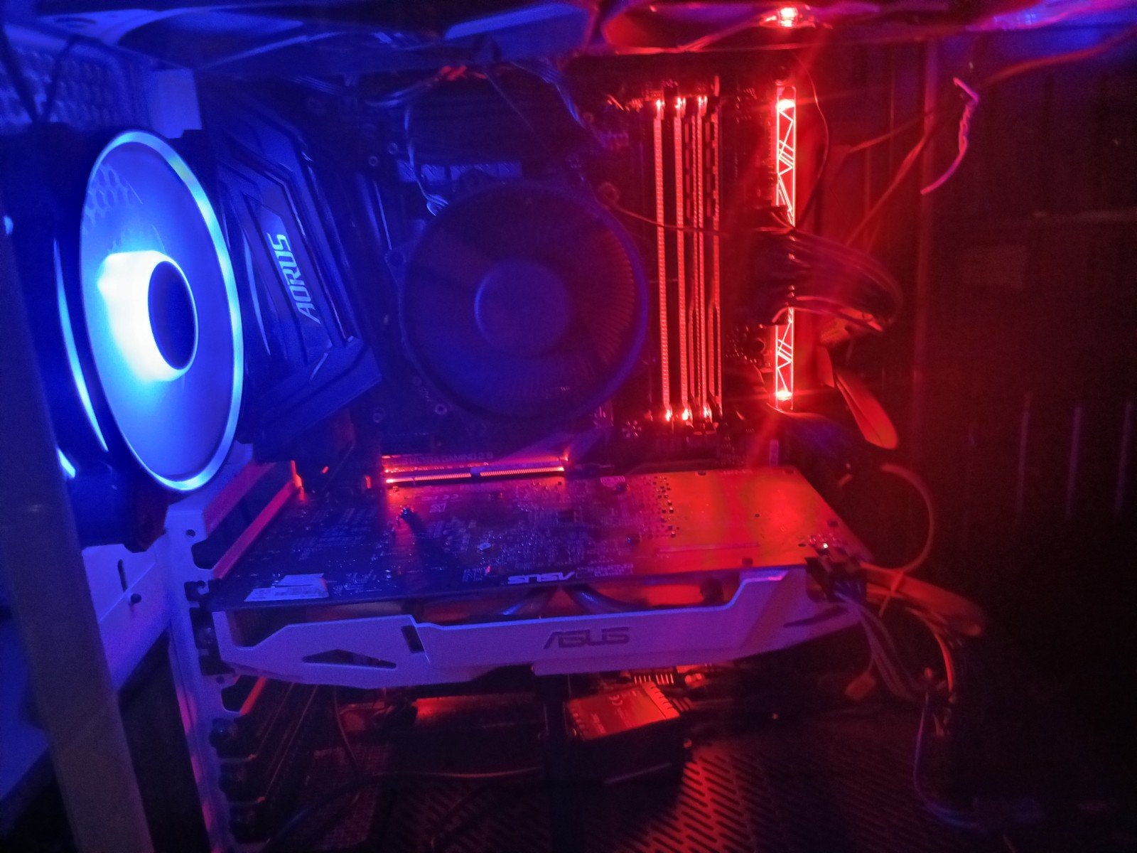 snelle laptop gezocht te ruilbtegen een.gamecomputer, Ophalen, SSD