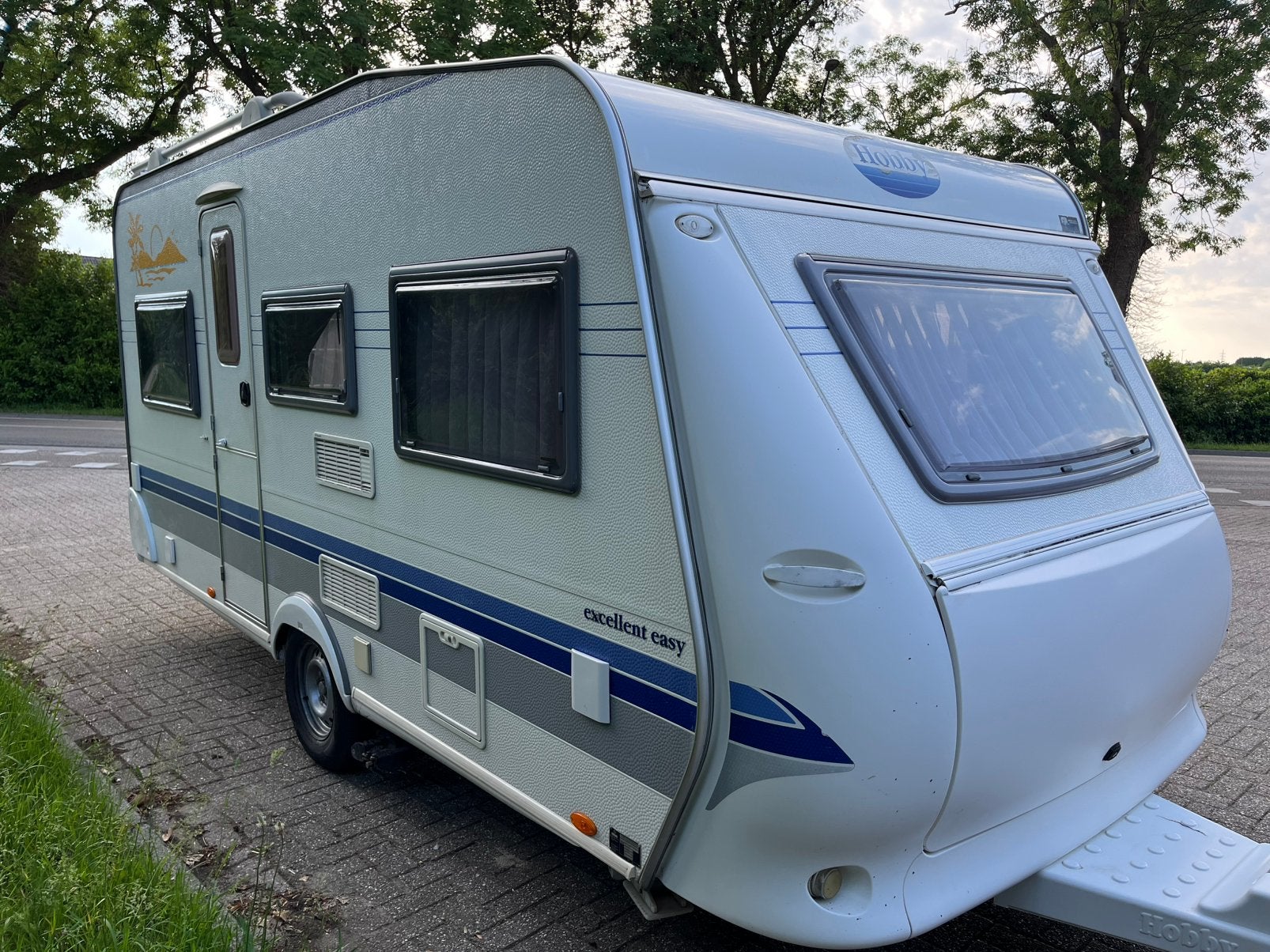 Caravan hobby, Vast bed, Rondzit, Hobby, Schokbreker