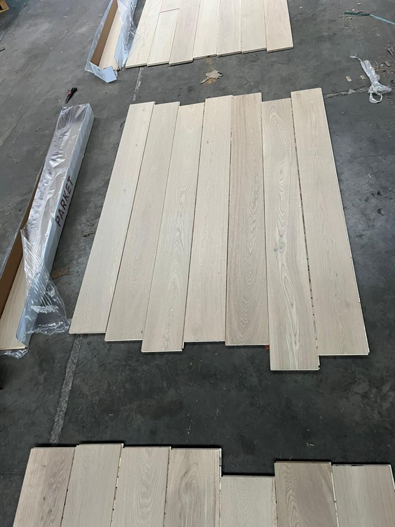 Half massief parket eik natuurvernis 14mm, Crème, 75 m² of meer, Nieuw, Modern