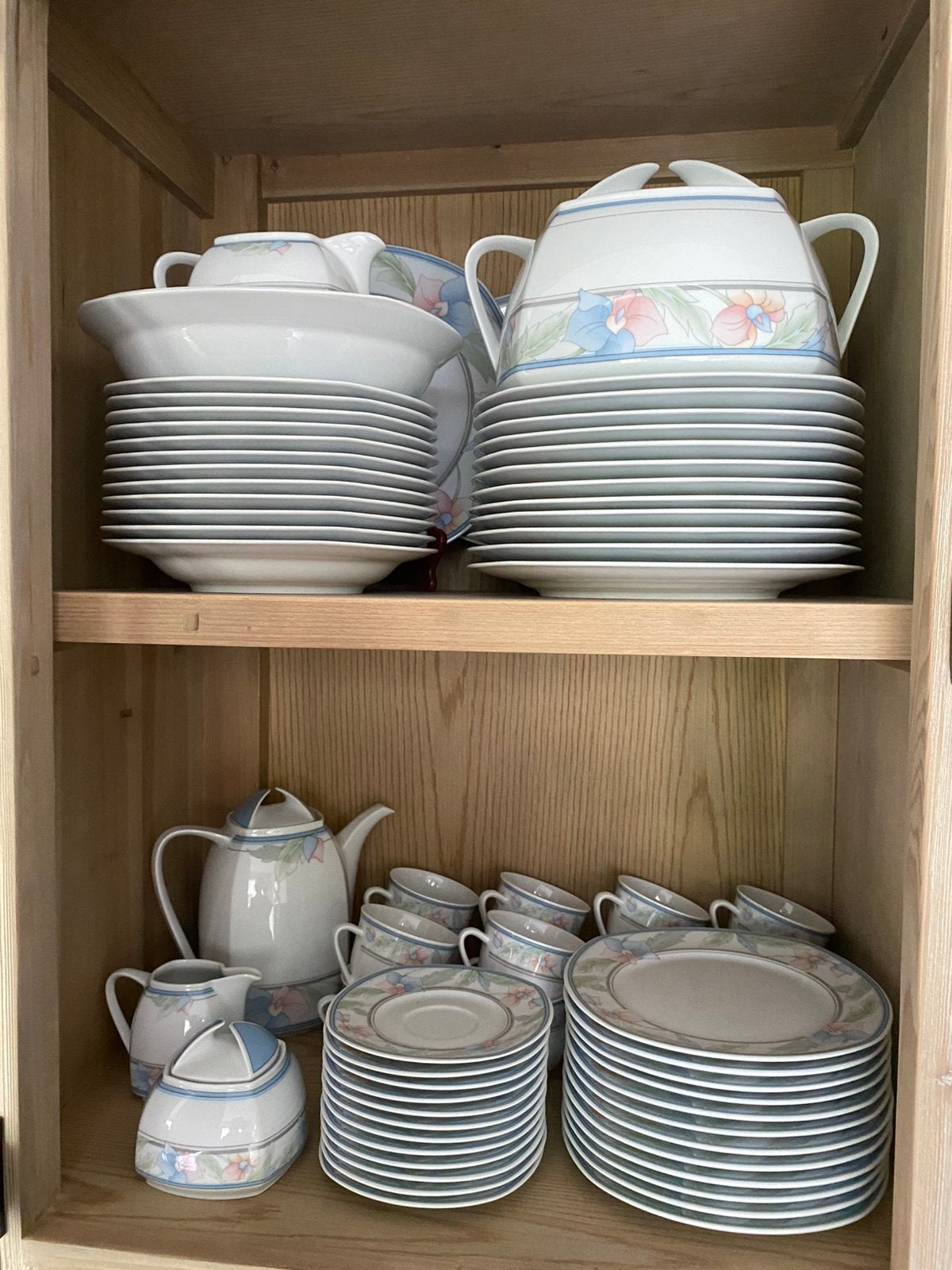 12-delig koffie- en eetservies, Antiek en Kunst, Ophalen