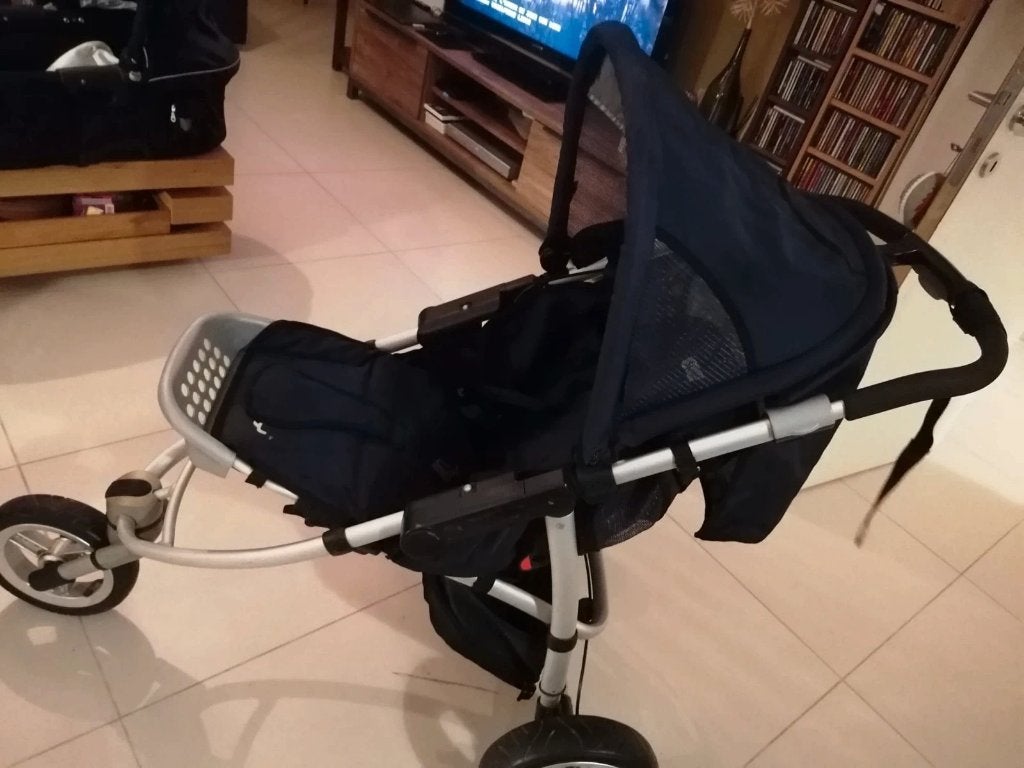 Poussette Quinny 3 roues bleu marine avec nacelle – Zaventem, Poussette combi, Avec nacelle, Enlèvement, Comme neuf