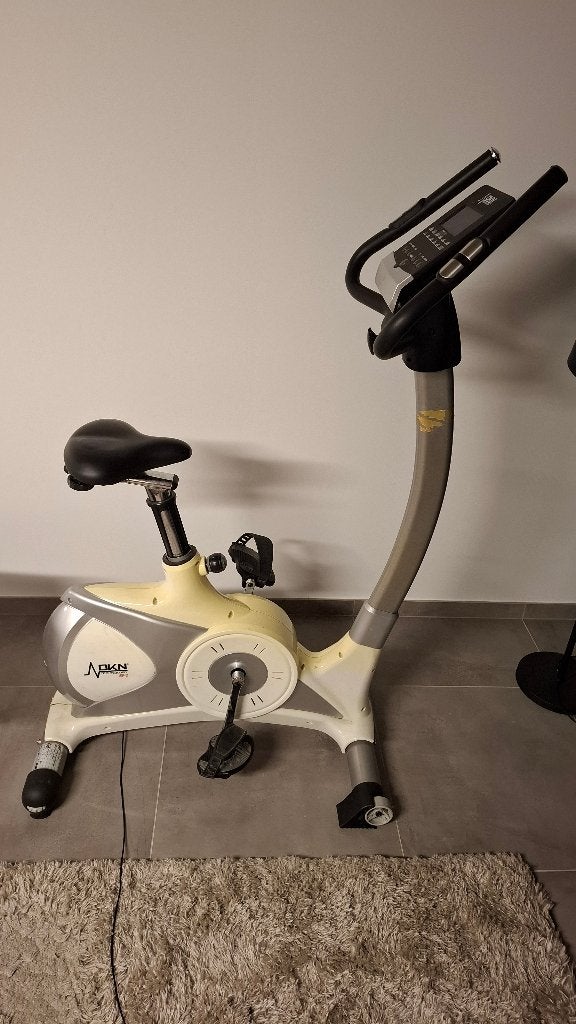 Hometrainer DKN, Ophalen, Zo goed als nieuw, Metaal, Benen