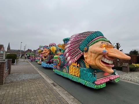 Unieke zelfrijdende carnavalswagen, Ophalen, Gebruikt, Feestartikel