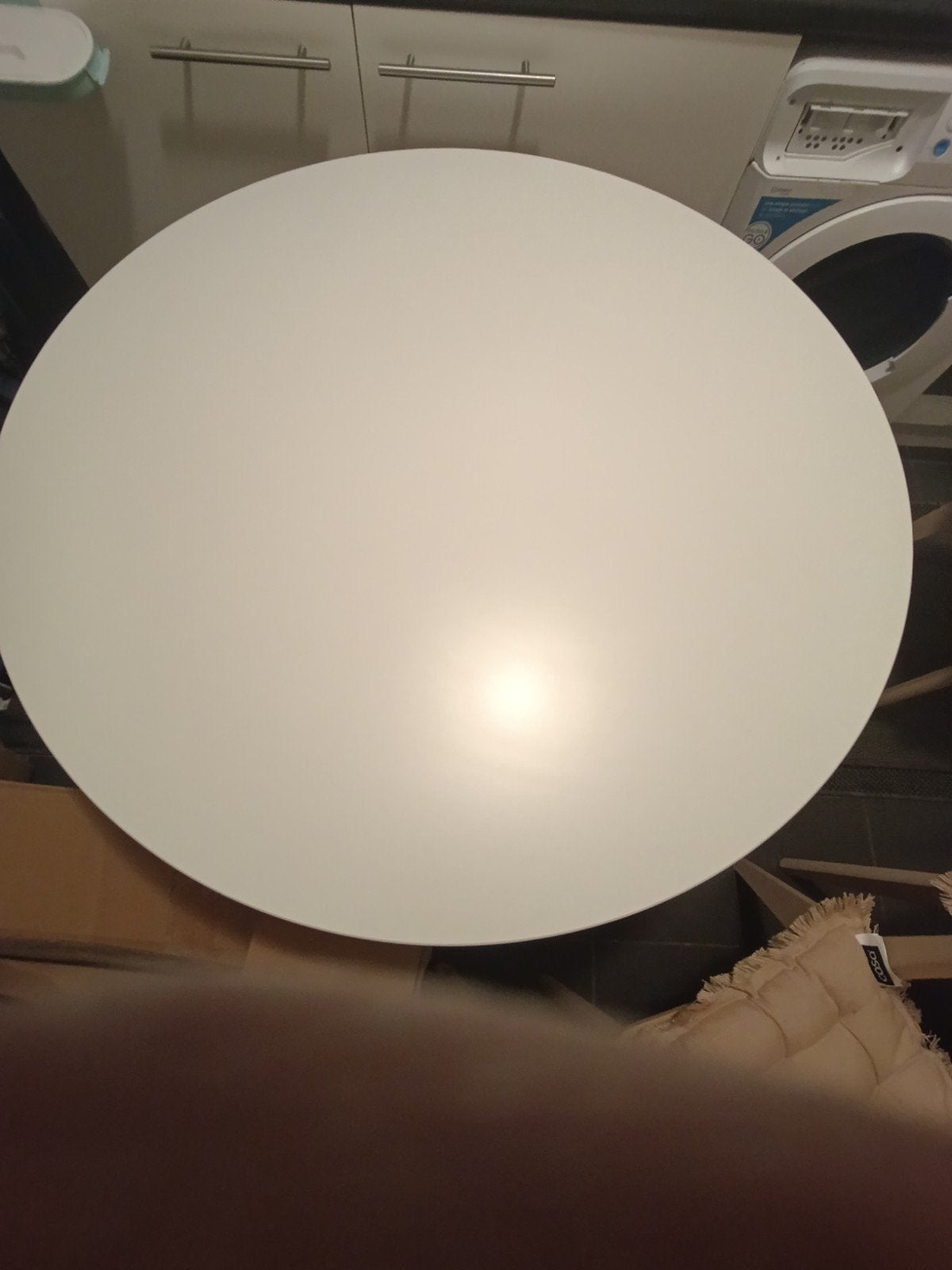 Table ronde Ikea Docksta, 4 chaises Lisabo et 4 coussins Cas, Beige, Design, Enlèvement, Bois