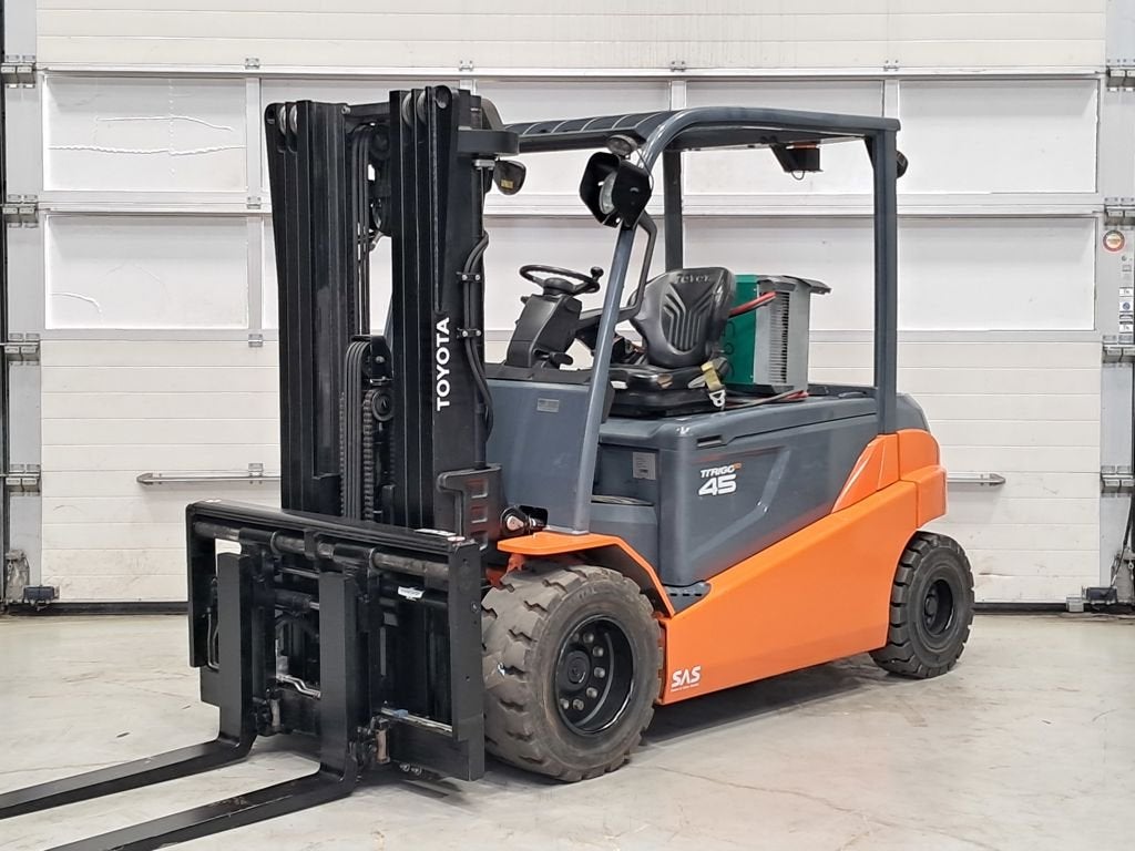 Toyota 8FBMT45, Plus de 4 000 kg, Électrique, Chariot élévateur, TOYOTA