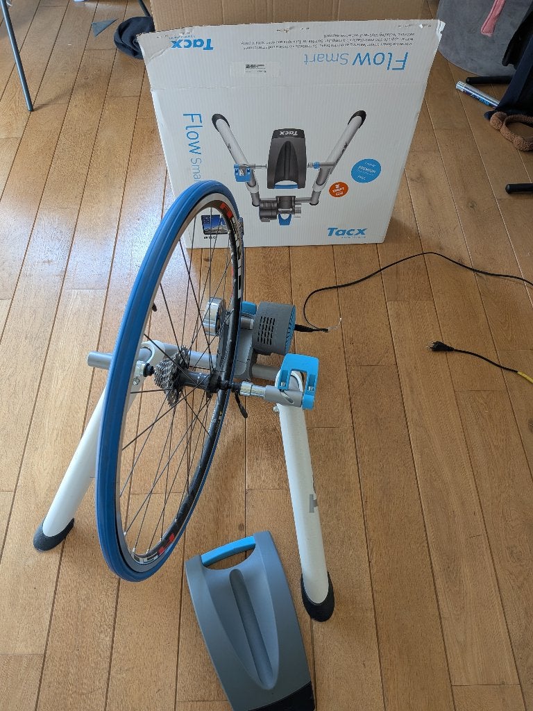Tacx Flow Smart met trainingswiel, band en nieuwe cassette, Sport en Fitness, Ophalen, Zo goed als nieuw, Overige typen