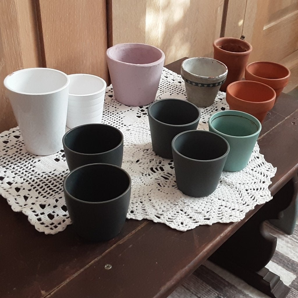Mooie kleine bloempotjes / vaasjes 2€ voor alle 12 potjes, Ophalen of Verzenden