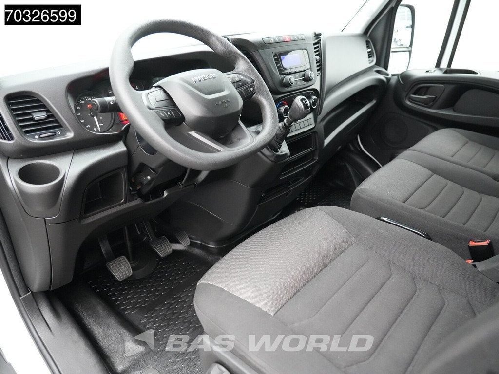 Iveco Daily 35C16 3.0L Laadklep Dubbellucht 160PK Bakwagen A, Stof, Gebruikt, Euro 6, 4 cilinders