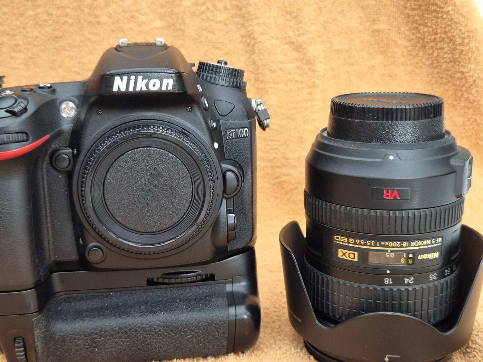 Nikon 7100 dx lens 18-200 VR, Audio, Tv en Foto, Ophalen, Nikon