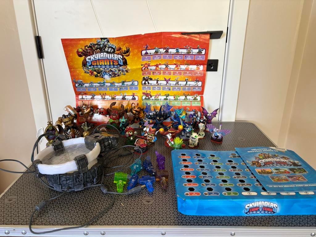 Gros lot Skylanders complet + pièges + 2 portails, Hobby & Loisirs créatifs, Jeux de société | Autre, Enlèvement ou Envoi, Comme neuf