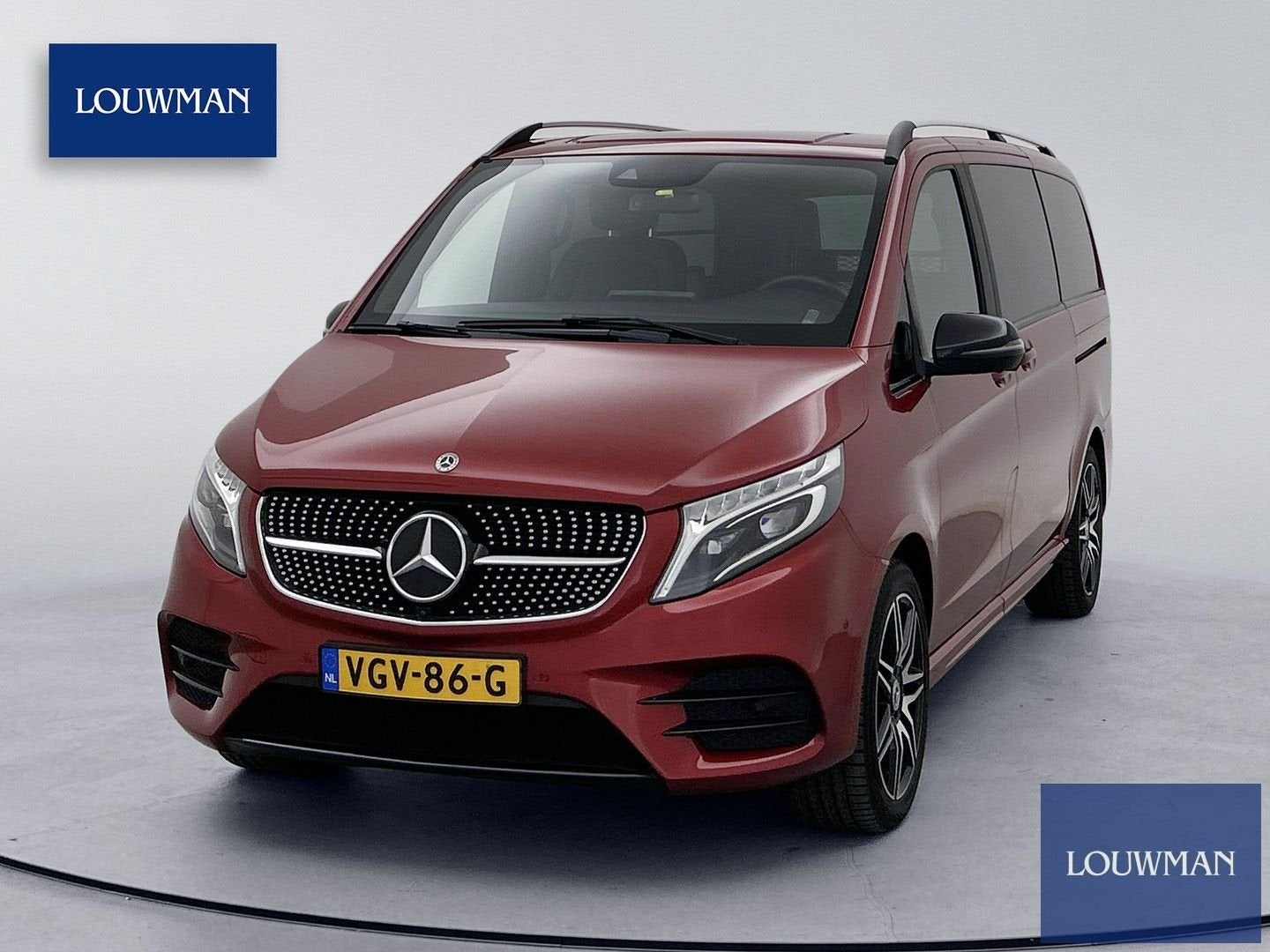 Mercedes-Benz V-klasse 300d Lang Avantgarde Edition AMG line, Autos, Mercedes-Benz, Rouge, Achat, Entreprise, Diesel