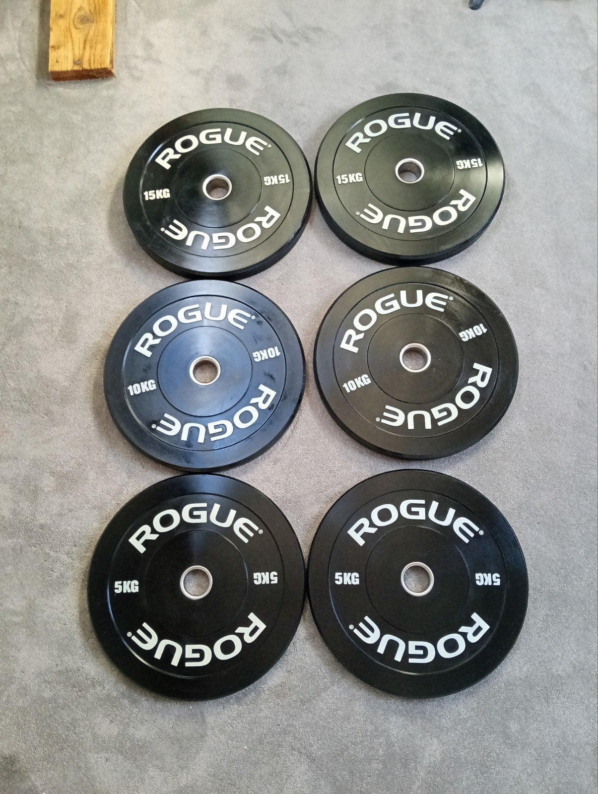ROGUE Echo Bar 2.0 + 60 kg Echo Bumper Plates – Olympic set, Sport en Fitness, Ophalen, Benen