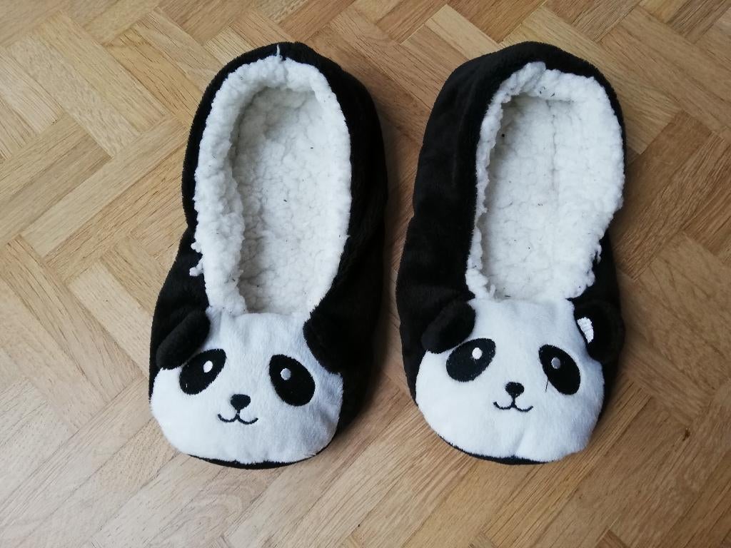 Panda pantoffels maat 38, Ophalen, Jongen of Meisje, Overige typen, Zo goed als nieuw