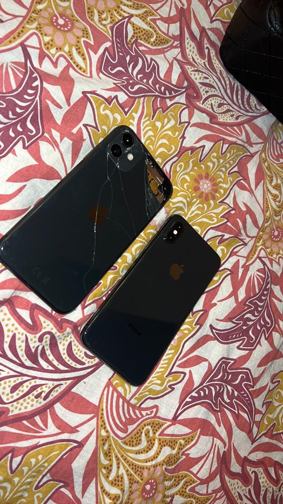 Iphone 11 & XS, Télécoms, Téléphonie mobile | Apple iPhone, Comme neuf, iPhone 11, Enlèvement