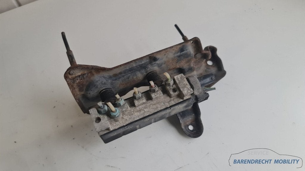 Mercedes W220 S Klasse luchtvering verdeelblok vering origin, Gebruikt, Mercedes-Benz AG, Mercedes-Benz, Mercedesstrasse 120
70372  Stuttgart, DE