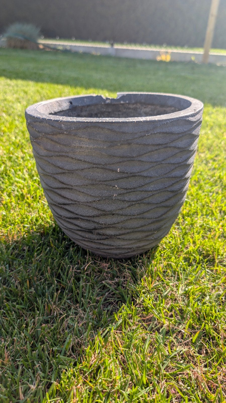 Bloempot rond zwart steen, Tuin en Terras, Ophalen, Rond