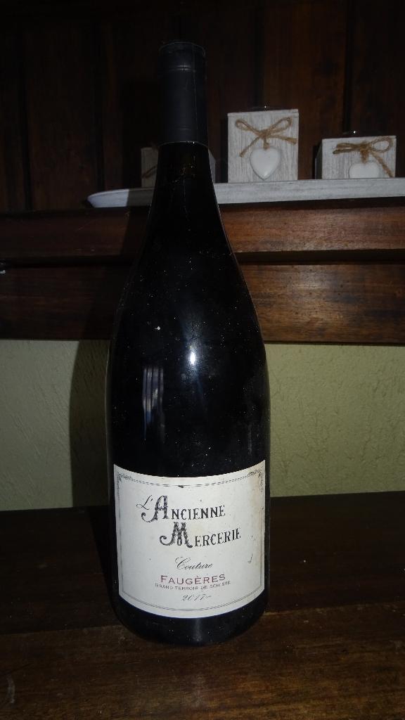 Magnum l'ancienne mercerie couture Faugères 2017, Enlèvement ou Envoi, Pleine, Comme neuf, Vin rouge