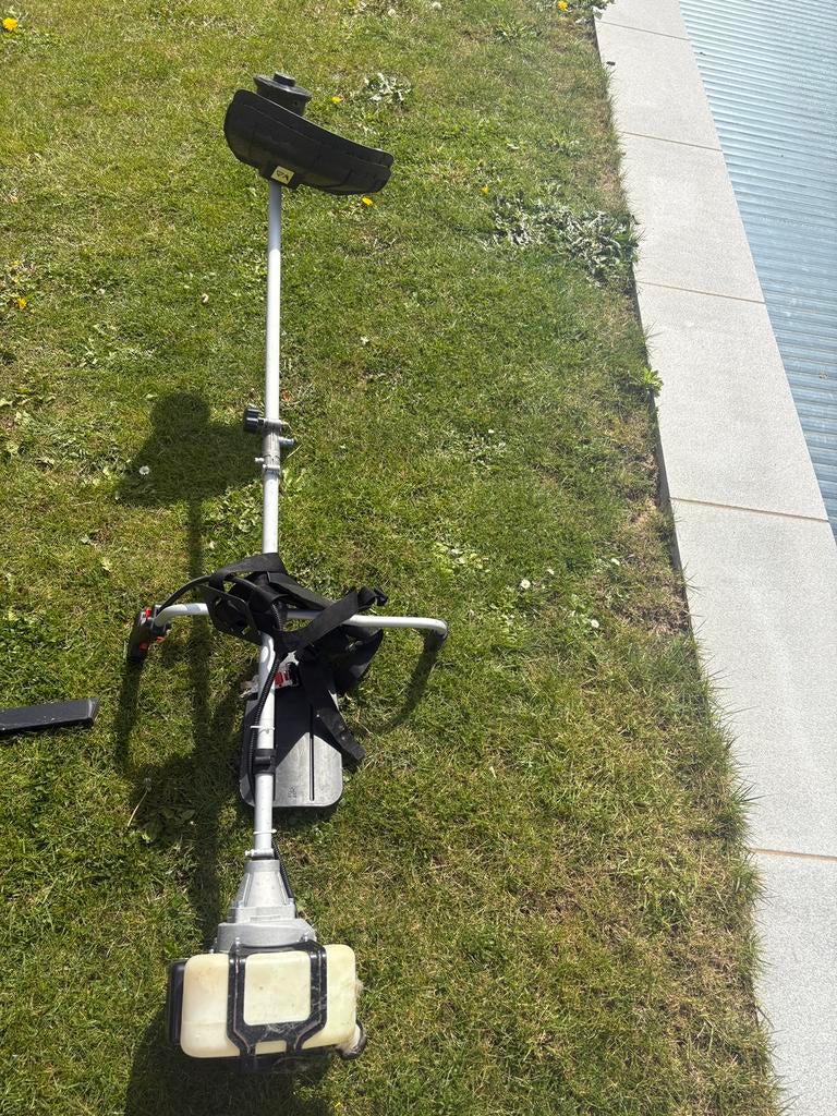 Debroussailleuses et karcher, Enlèvement, Comme neuf