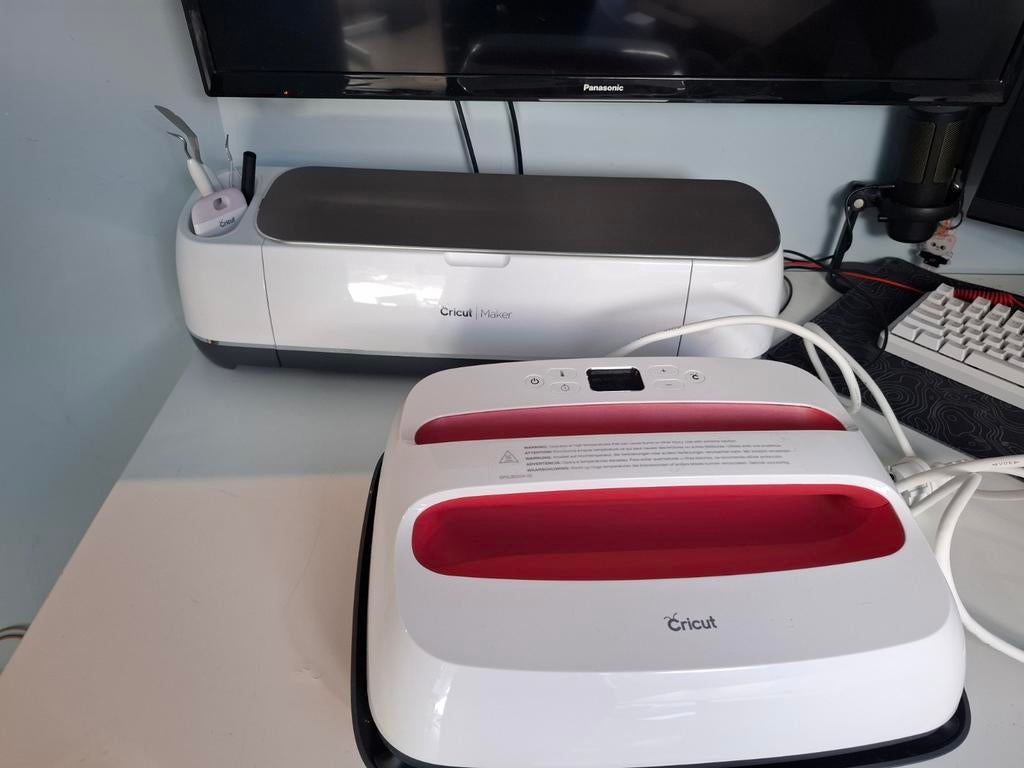 Cricut maker + cricut easy press 2, Hobby & Loisirs créatifs, Bricolage, Enlèvement, Comme neuf, Cricut