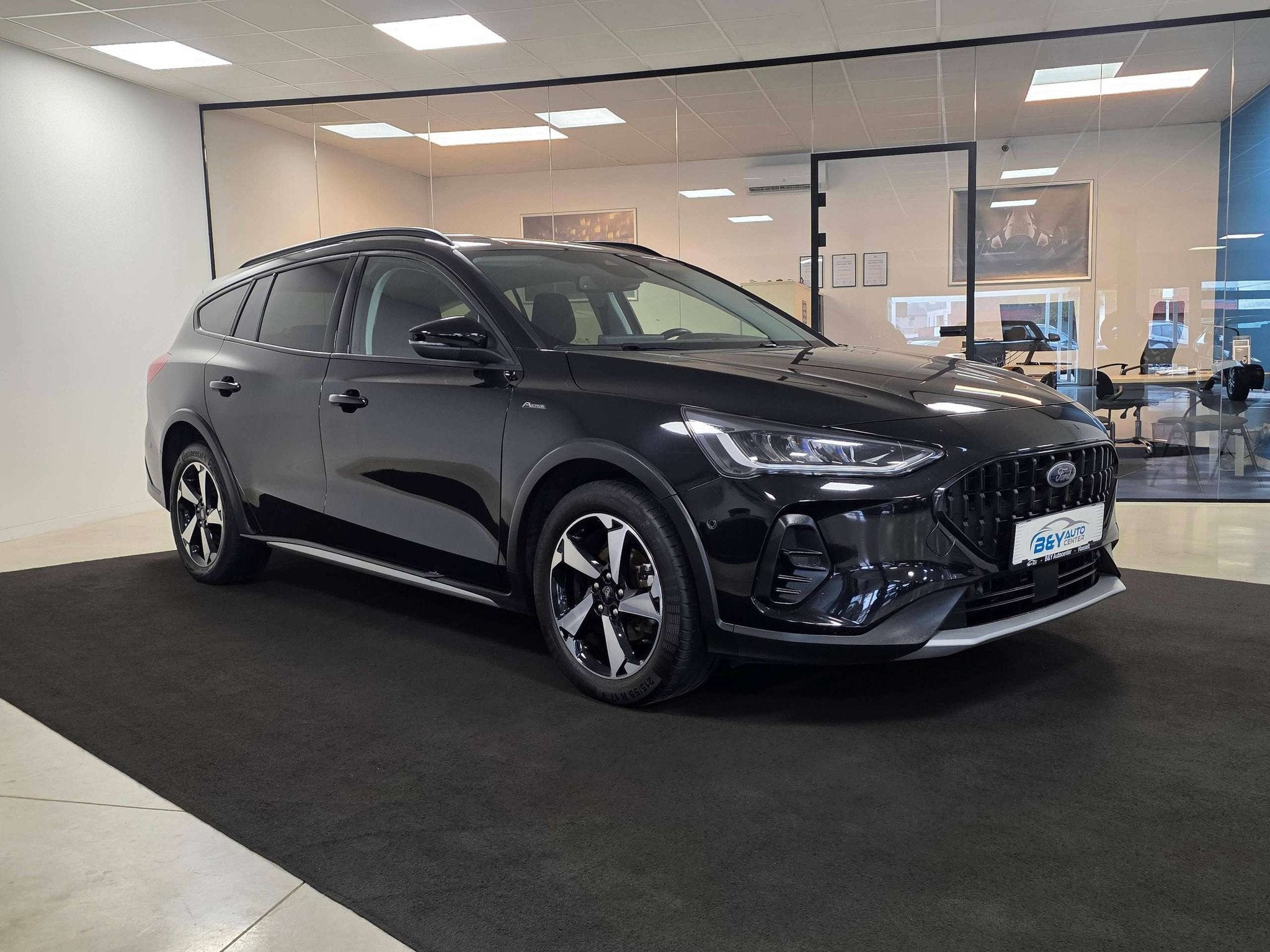 Ford Focus Focus Active 1.0 HYbrid Stuurverwarming/Cam/Keyle, Stof, Gebruikt, https://public.car-pass.be/vhr/5080b8c4-0cae-4a39-9863-e4d2b70d50f1