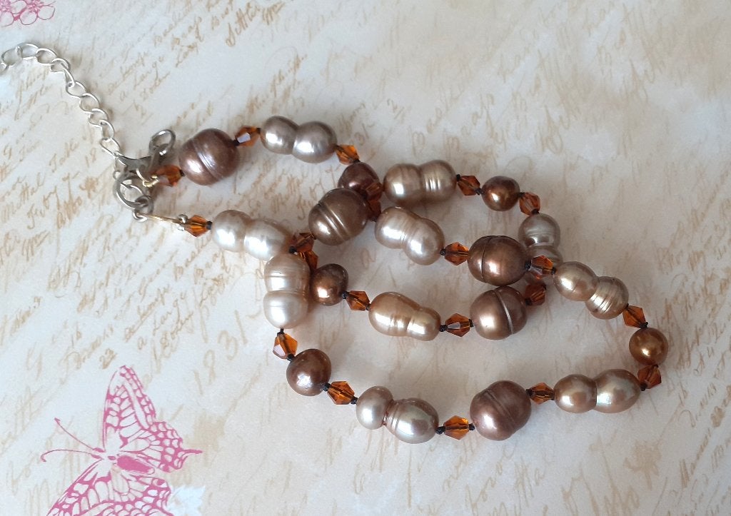 Ketting zoetwaterparel en kristal bruin 36cm verstelbaar, Handtassen en Accessoires, Bruin, Nieuw, Ophalen of Verzenden, Met edelsteen
