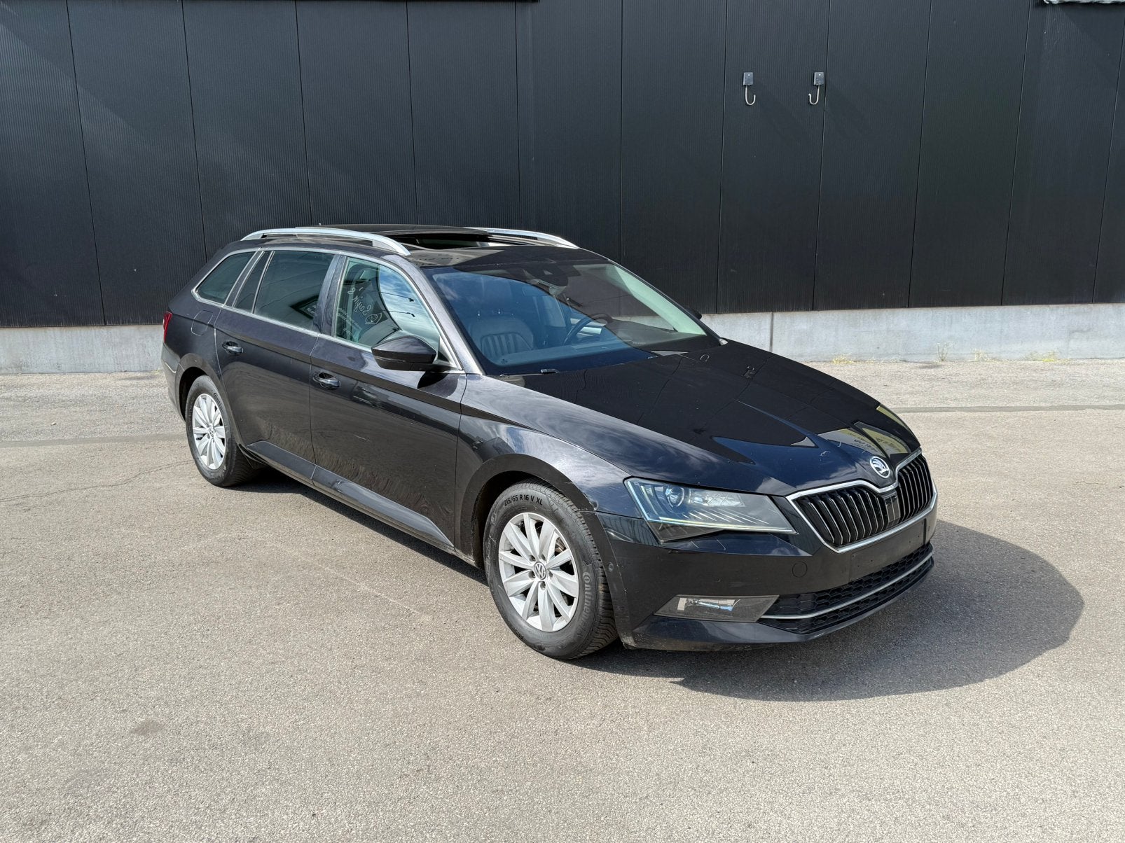 Skoda Superb 2.0 automatique, Autos, Euro 5, Achat, Noir, 5 portes