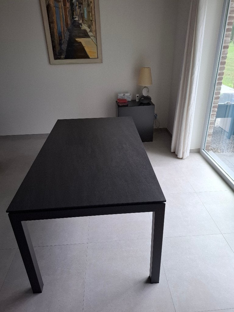 Belle table noire en parfait état !, Maison & Meubles, 150 à 200 cm, Cinq personnes ou plus, Comme neuf, Enlèvement